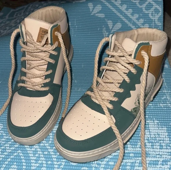 Men’s Cream and Green Sneaker Skate Shoes - Picture 5 of 8